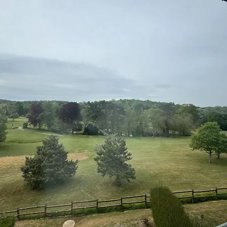 Cozy With Golf Course Views Apartment *